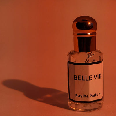 femme-parfum-fruite-fragrance